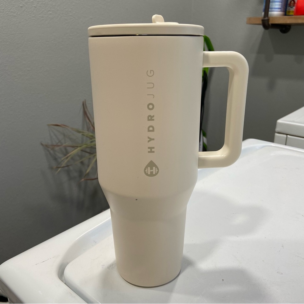 Hydrojug traveler cream 40oz
